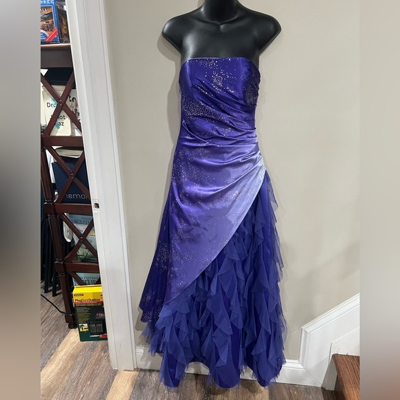 Jump Apparel Purple/Silver Strapless Sequined Formal Pageant Prom Dress 3/4 - Picture 1 of 6